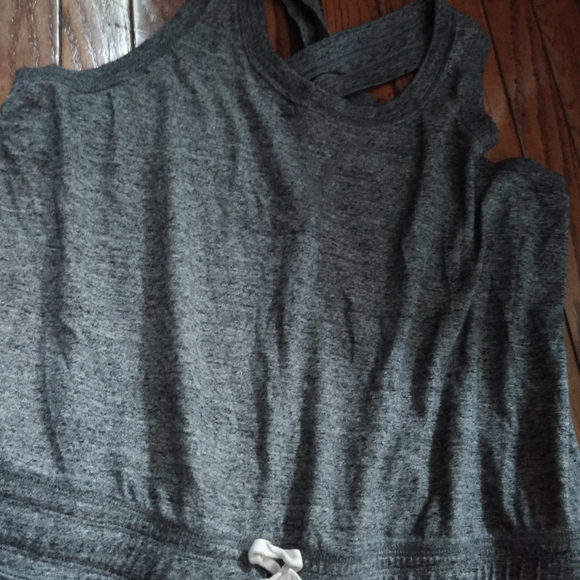 🚫SOLD🚫Women's Nike Romper - Picture 4 of 6